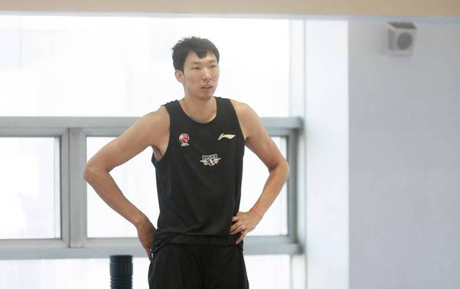 张镇麟、胡明轩复出周琦对手受伤！凯时尊龙